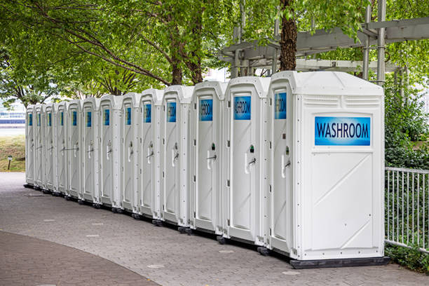 Best Luxury portable toilet rental  in Monticello, WI